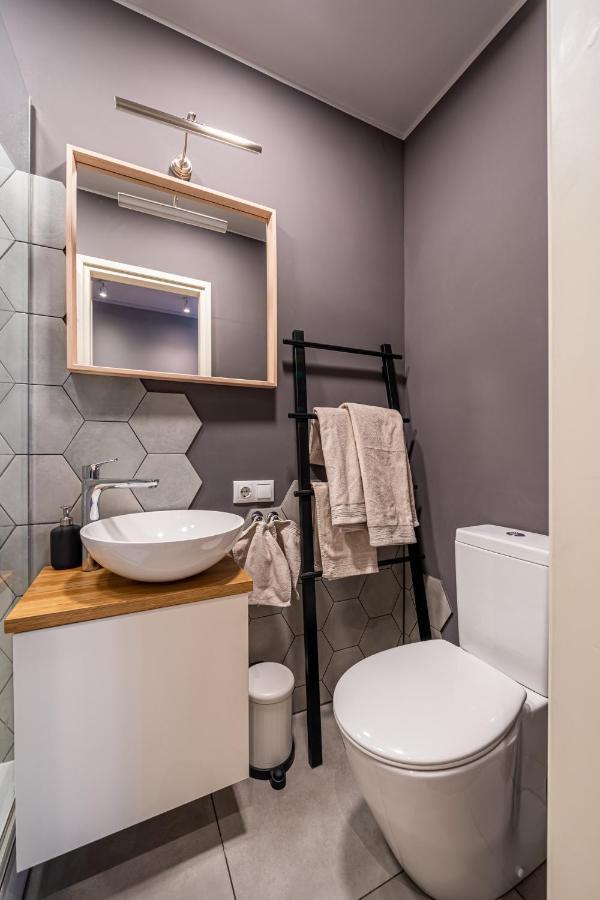 Cosy Studio With River View Riga Esterno foto